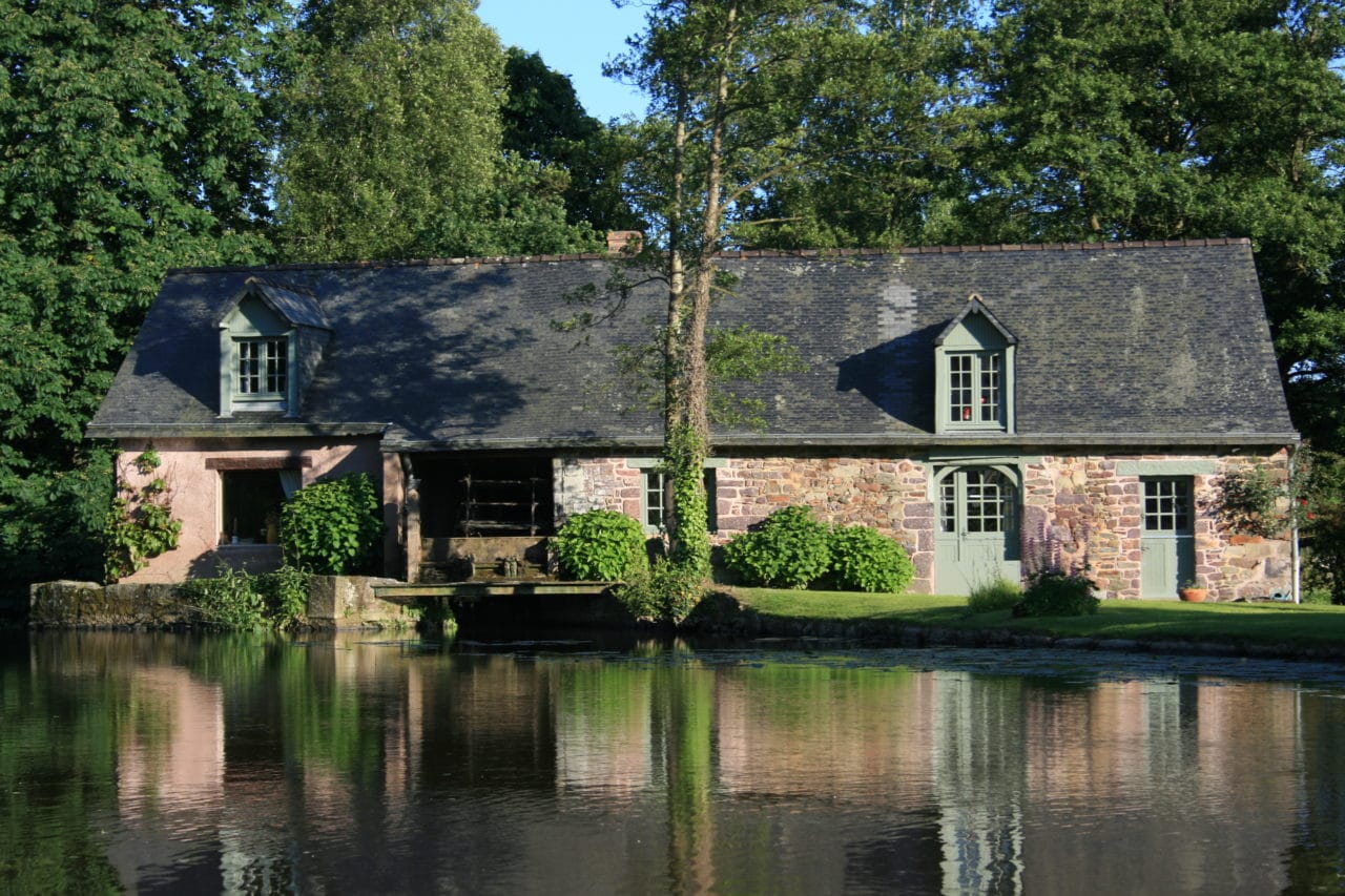 Longère bretonne à Montfort-sur-Meu (Ille-et-Vilaine)