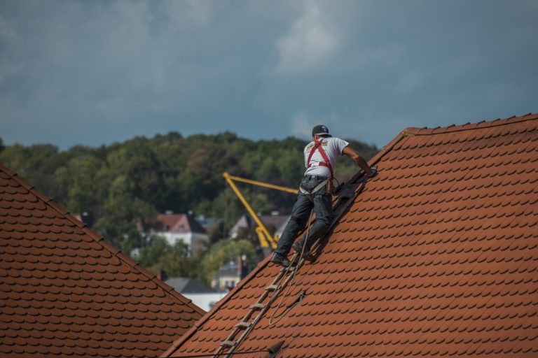 Couvreur : entre protection, esthétisme et économie