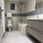 rénovation d'une salle de bains à Anthon - baignoire et wc