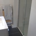 renovation salle de bain meuble vasque douche personne mobilité réduite handicapée Nantes