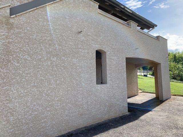 Ravalement de façade d’une maison à Saint-Chamond (42)