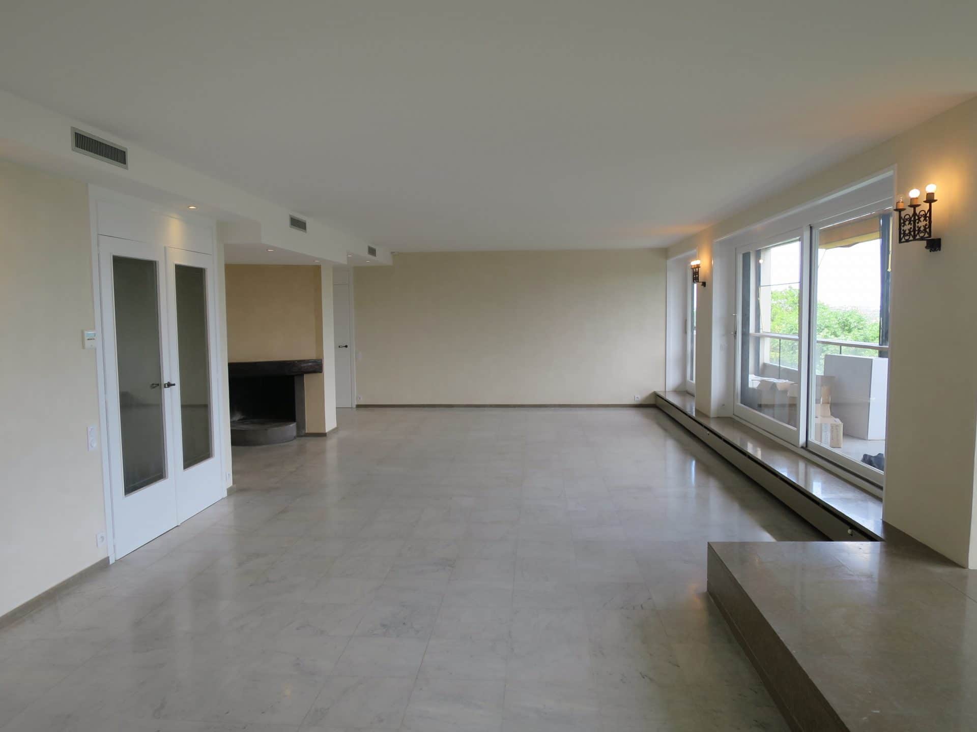 Appartement entièrement rénové à Saint-Didier-au-Mont-d’Or (69)