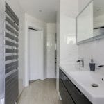renovation maison salle d'eau meuble vasque radiateur parquet mur marbre Mundolsheim