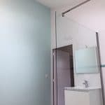 création salle d'eau douche paroi en verre meuble vasque miroir peinture Saint-Brevin-les-Pins