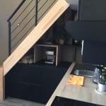 rénovation studio cuisine ouverte évier rangement escalier bois Le Croisic