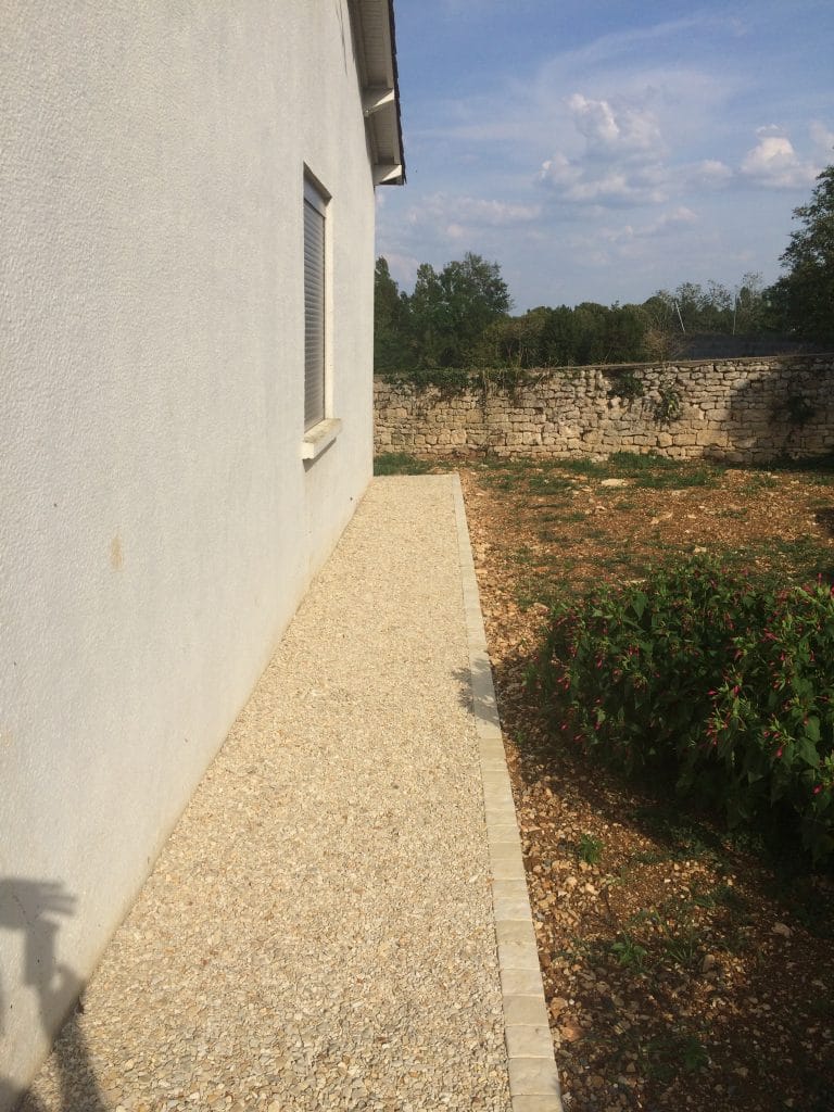 Aménagement d’extérieur d’une maison à Niort (79)