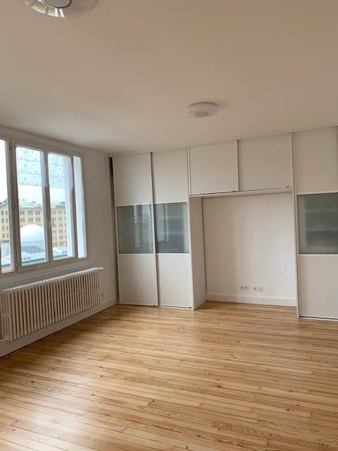 Un appartement entièrement rénové à Saint-Étienne (42)