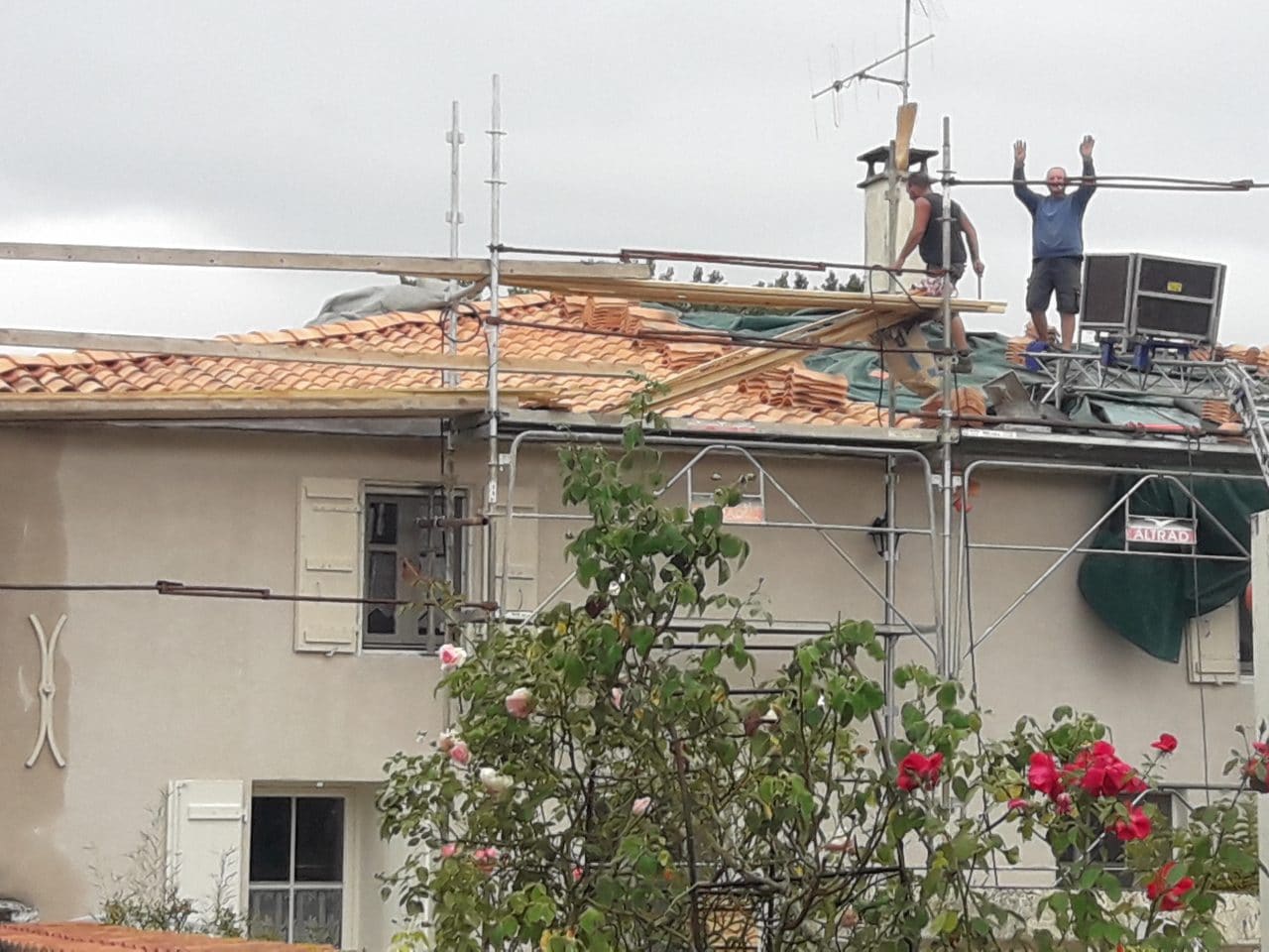 rénovation toiture pendant travaux dépose tuiles Saint-Hilaire-la-Palud