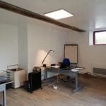 Aménagement de combles et création d’un bureau à Fougères : bureau après travaux