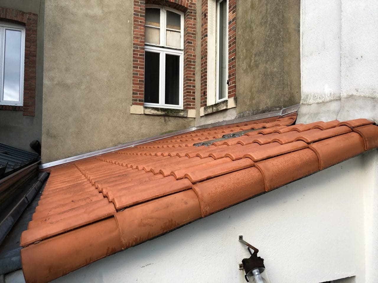 Comment rénover sa toiture ? Exemple à La Roche-sur-Yon (85)