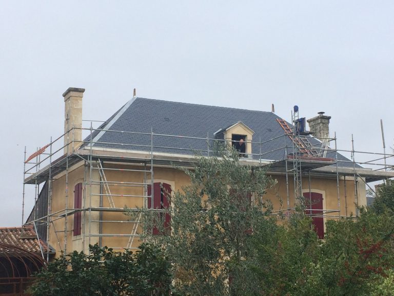 Rénovation d’une toiture en ardoise à Benet (85)