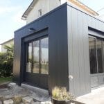 extension maison toit plat bardage acier menuiserie aluminium Niort