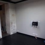 rénovation maison mur en pierre peinture électricité support mur télévision Niort