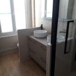 rénovation maison salle d'eau paroi verre douche saloon faïence meuble vasque Niort