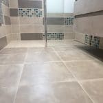 rénovation de salle de bain près d'Agen : carrelage au sol