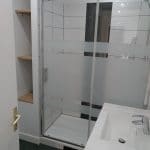 rénovation appartement salle d'eau douche faïence carrelage paroi en verre meuble vasque Lorient