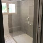 aménagement salle de bain Saint Selve douche avec paroi en verre