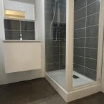 rénovation salle de bain rénover douche receveur modern sol pvc meuble vaque suspendu miroir Lille
