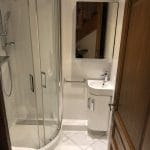 rénovation d'une salle de bain à Grésivaudan : vue d'ensemble après travaux