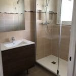rénovation salle de bain meuble vasque miroir faïence colonne douche avec receveur extra-plat faïence carrelage Bordeaux Caudéran