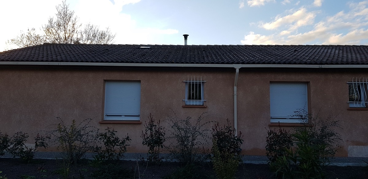 Fenêtre de toit et puits de lumière à Rieumes (31)