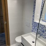 rénovation appartement salle d'eau WC meuble vasque suspendu faïence émaux de Briare carrelage Quiberon