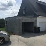 extension maison garage pendant travaux construction agrandissement parpaings Saint-Avé