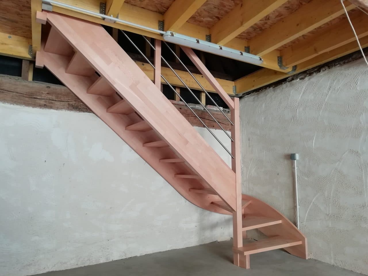 rénovation grange escalier bois plancher intermédiaire Saint-Prest