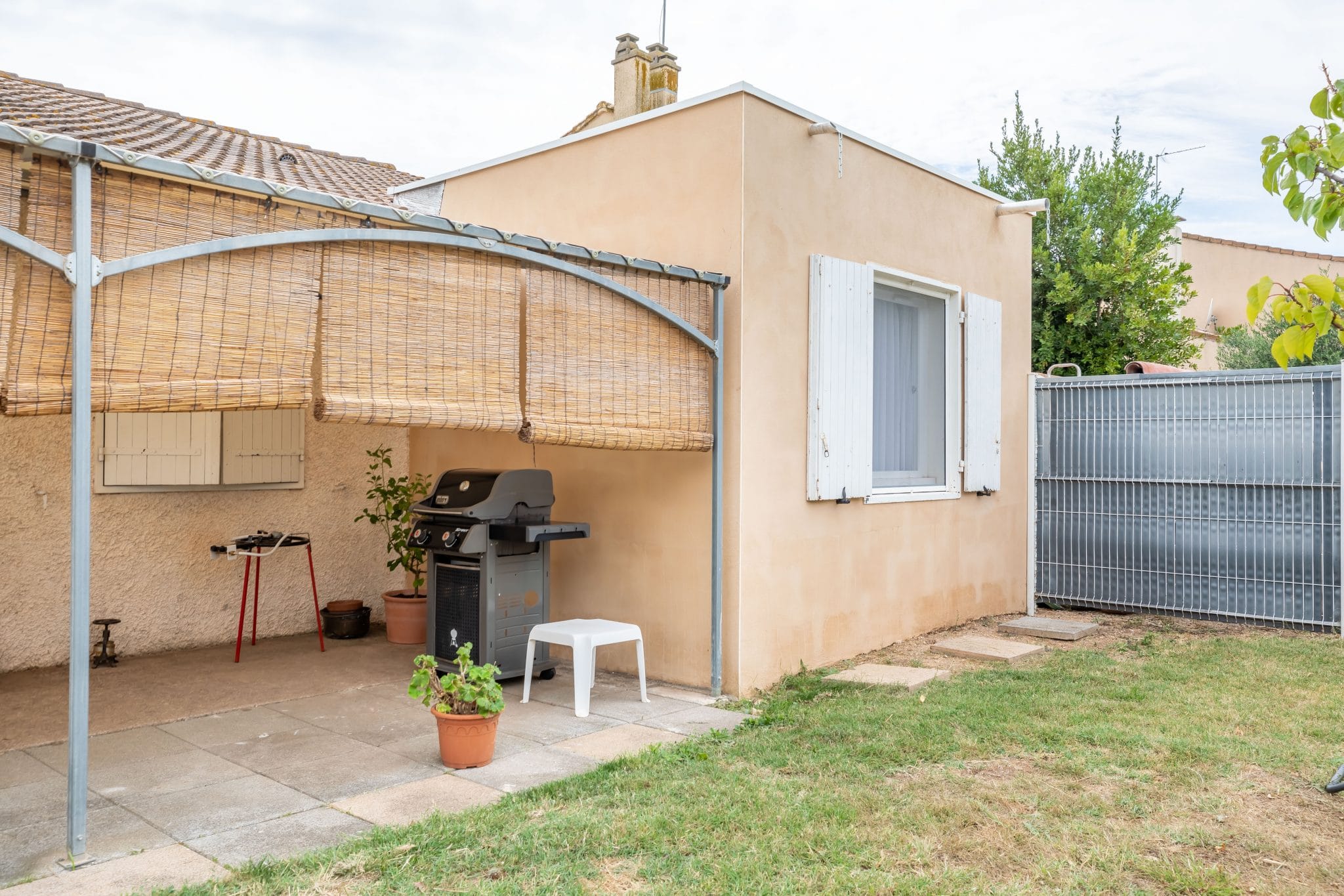 rénovation extension maison chambre menuiserie extérieure terrasse façade Pomérols