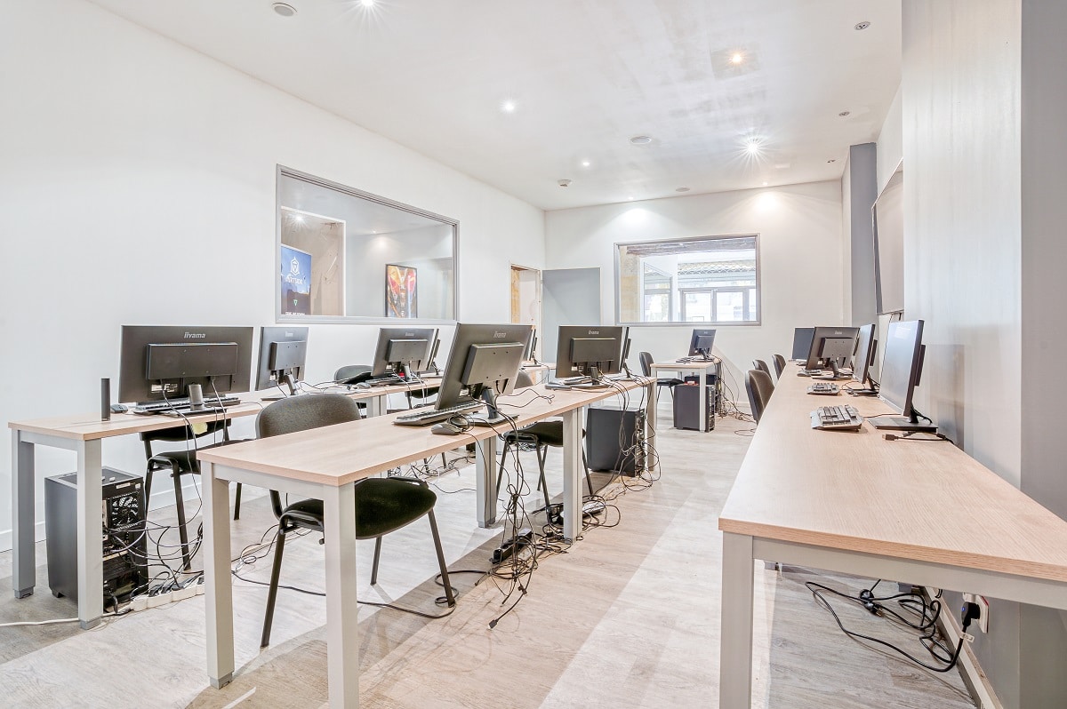 création d'un centre de formation à Bordeaux : salle de formation