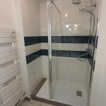 Zoom sur la douche à l'italienne Salle de bain rénovée - Rénovation intérieure à Petit-Couronne (76)