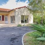 Vue sur l'entrée de la maison avec l'extension - Extension de maison à Plaisance sur Touch