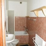 Salle de bain avant travaux - rénovation d'un appartement à Cluny