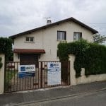 Façade à rénover - rénovation partielle d'une maison dans la banlieue Est de Lyon