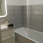 Baignoire avant travaux - rénovation d'une salle de bain à Lille
