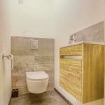 Pose de WC suspendus et changement de lave-mains - rénovation d'une salle de bain à Strasbourg