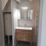 Espace optimisé dans la salle de bain - Rénovation d'une maison à La Rochelle