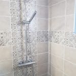Zoom sur l'intérieur de la douche - rénovation d'une salle de bain à Gurs