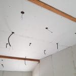 Plafond en cours de travaux - transformation d'un garage en cuisine