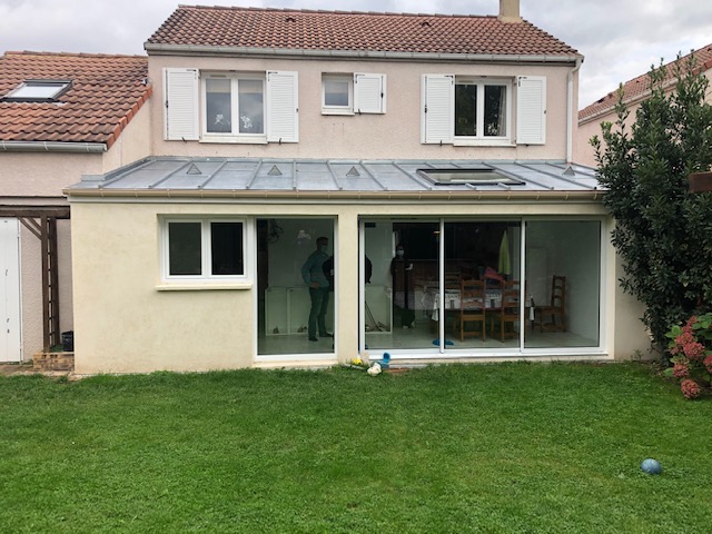 Grandes baies vitrées pour l'extension - Agrandissement de maison à Montigny le Bretonneux