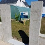 pose du mur chantier en cours - Aménagements extérieurs à Belz