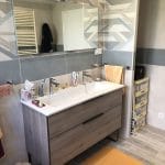 Double vasque avec miroir - rénovation d'une salle de bain à Garancière (78)