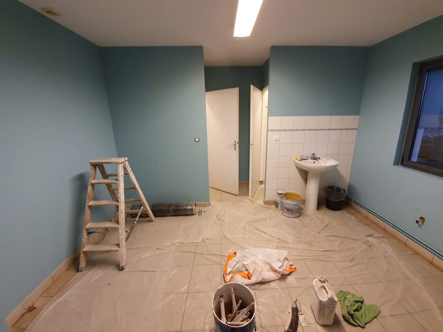 Rénovation d’un local professionnel à Merpins (16)