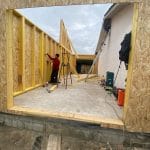 Montage des murs en bois - Construction d'une extension de maison en bois à Ambarès et Lagrave