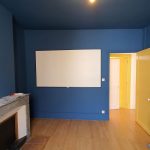 Future salle de projection avec peinture bleue nuit - rénovation d'un appartement à Grenoble