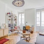 Salon avec grandes fenêtres - rénovation d'un appartement à Lyon