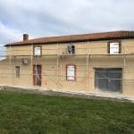 Enduit en cours de finition - ravalement de façade à Aizenay