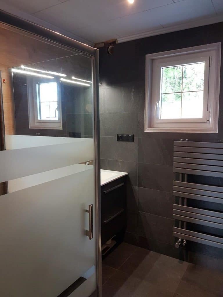 Rénovation d’une salle de bain à Inzinzac-Lochrist, près de Hennebont (56)