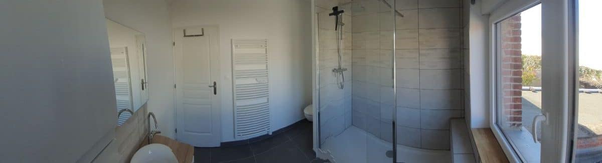 Vue panoramique de la salle de bain rénovée - Rénovation d'une salle de bain à Linselles (59)