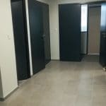 Couloir rénové - - Rénovation de bureaux open space à La Madeleine